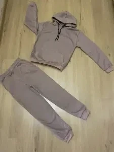 Костюм