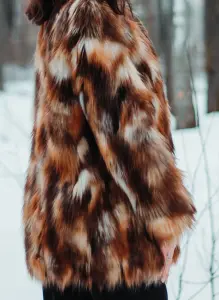 Красивая тёплая шуба
