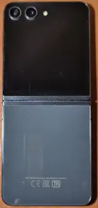 Samsung Galaxy Z Flip 5 Графит