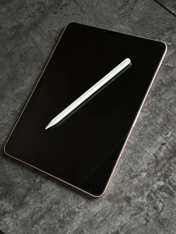 Планшет Apple iPad Air 2020 (4 поколение) и стилус Pencil (2)