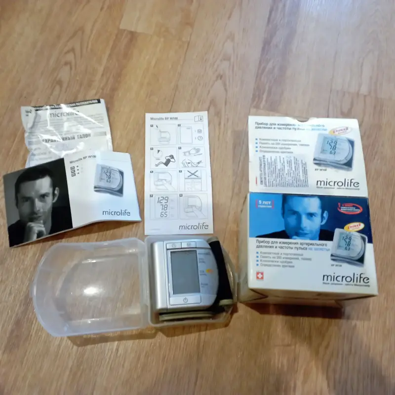 Тонометр автоматический на запястье Microlife BP W100