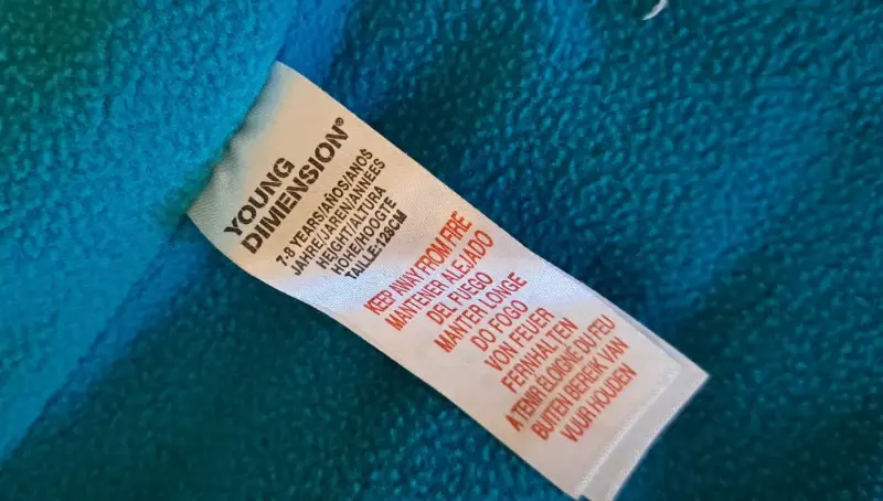 Куртка-жилетка фиолетовая в звезды на флисе на девочку, на 6-8лет, б.у