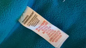 Куртка-жилетка фиолетовая в звезды на флисе на девочку, на 6-8лет, б.у