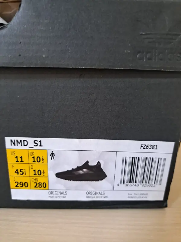 Кроссовки новые Adidas р.44 оригинальные, стелька 29 см