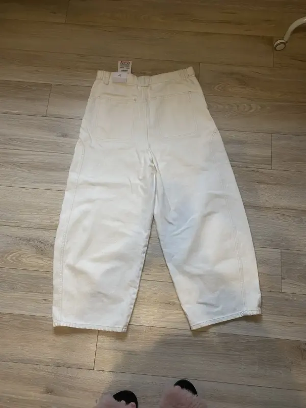 Джинсы Bershka