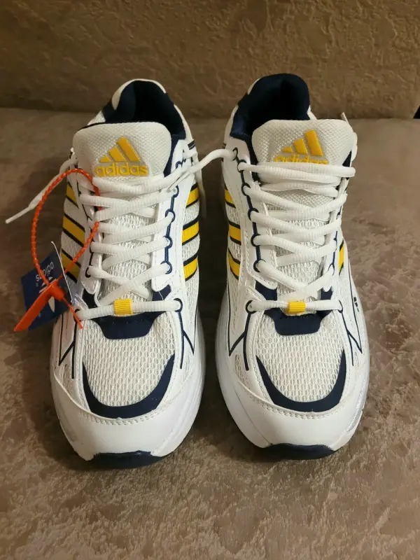 Новые мужские кроссовки adidas