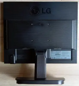 Монитор LG L1718S-SN