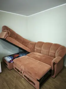 Диван