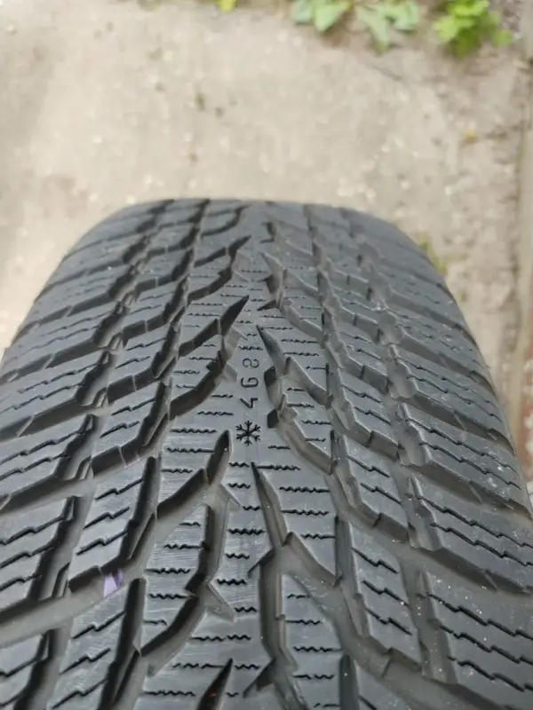 Шины Nokian Tyres WR Snowproof 185/60R15 88T + Литые диски