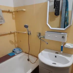 Сдам 2 комнатную квартиру
