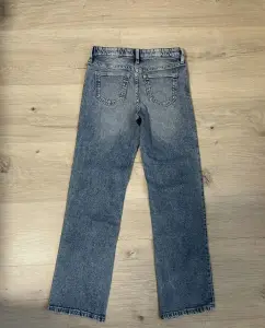 H&M Джинсы