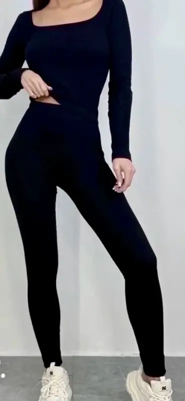 Костюм для спорта