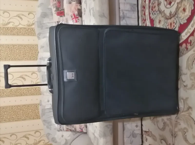 Большой чемодан Stratic XXL extra light