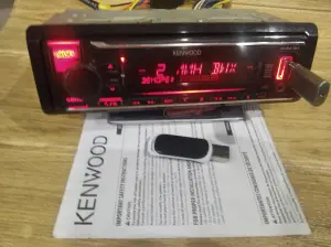 USB-магнитола Kenwood KMM-124