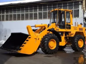 Аренда погрузчика Амкодор 342С4 с вилами 3,8т / ковшом 3,8т / монтажной стрелой 2т