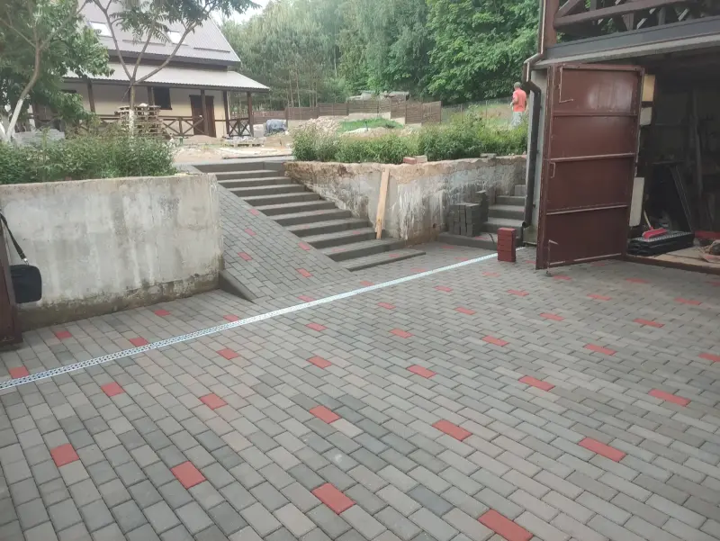 Укладка тротуарной плитки