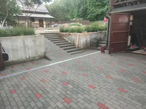 Укладка тротуарной плитки