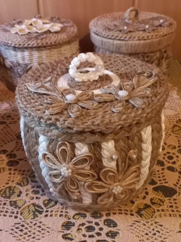 Шкатулка круглая из джута