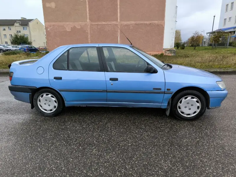 Автомобиль