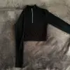 Женский кроп-топ трикотажный