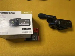 Видеокамера Panasonic HC-X920
