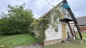 Дом с баней, мебелью и техникой.