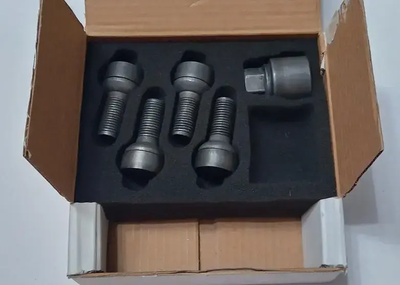 Секретные болты с ключом для VW, AUDI, SEAT, SKODA