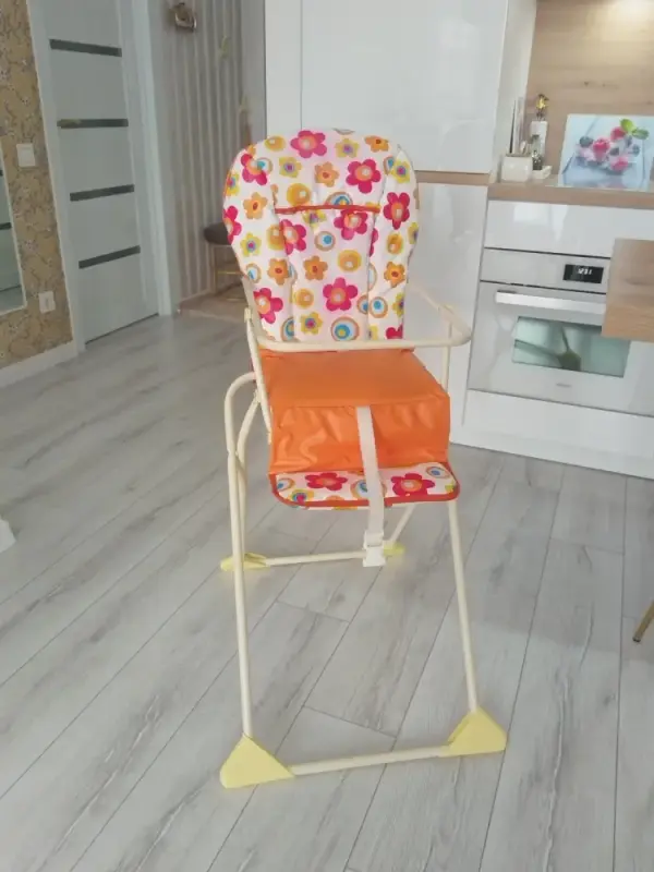 Стульчик для кормления Globex компакт (Россия).