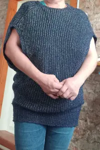 Жилетка удлиненная, р-р 46-50.