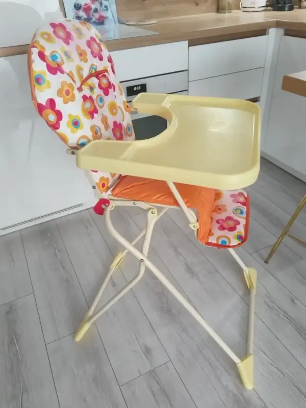 Стульчик для кормления Globex компакт (Россия).