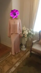 Нарядный атласный костюм