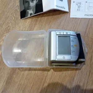 Тонометр автоматический на запястье Microlife BP W100