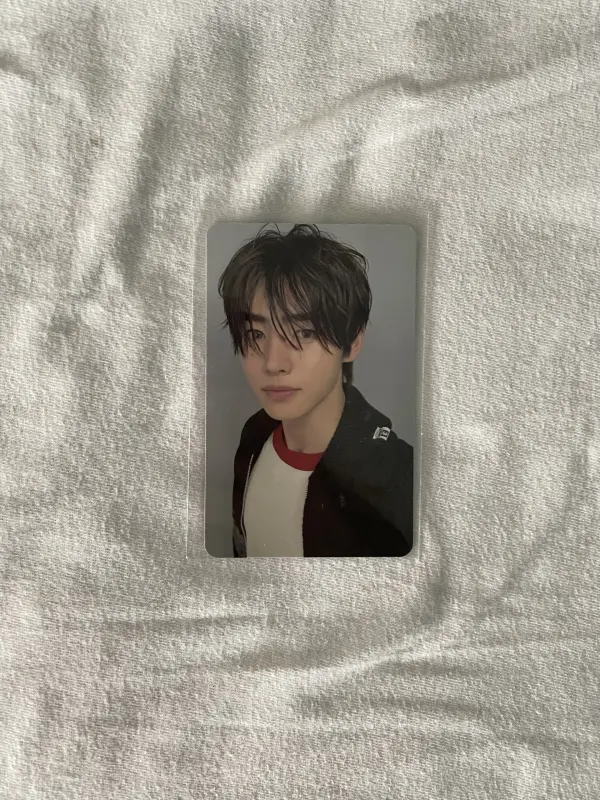 k-pop альбом enhypen,фотокарта enhypen и stray kids,плакат stray kids