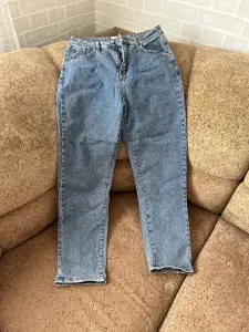 Джинсы