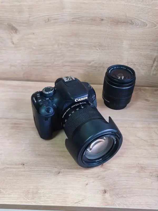 Зеркальный фотоаппарат Canon EOS 600D (а.60-020098)