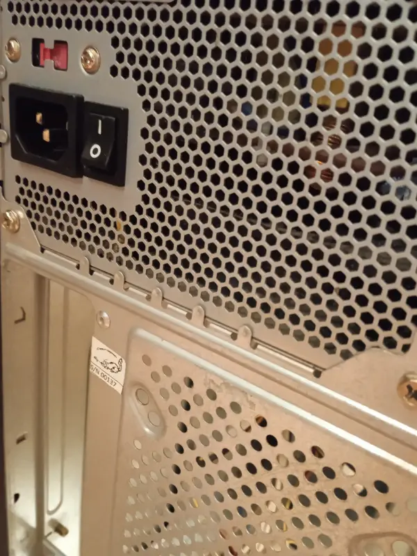 Корпус компьютерный известного производителя FSP WA-01 с блоком питания Power MAN IP-S350Q2-0 350W.