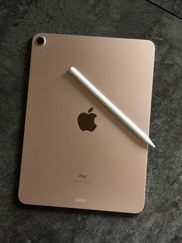 Планшет Apple iPad Air 2020 (4 поколение) и стилус Pencil (2)