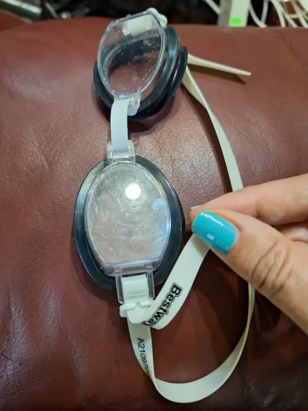 Очки для плавания