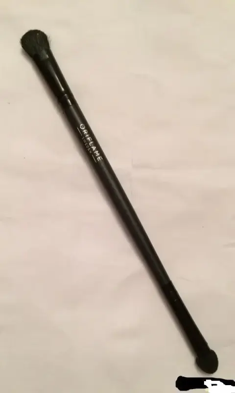 Двусторонняя кисть для теней