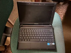 Нетбук Samsung N100 (NP-N100-MA02RU)
