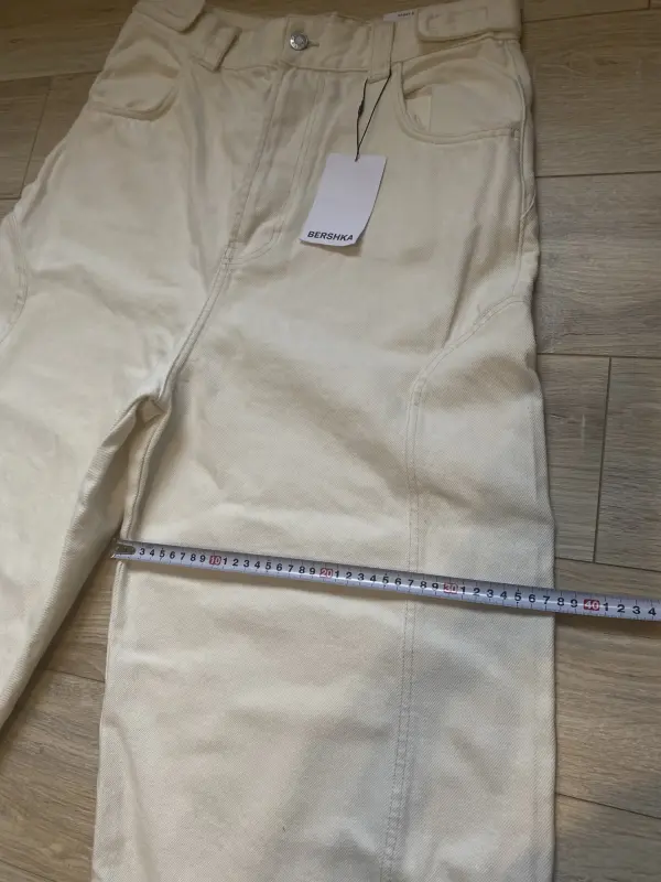 Джинсы Bershka