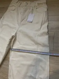 Джинсы Bershka