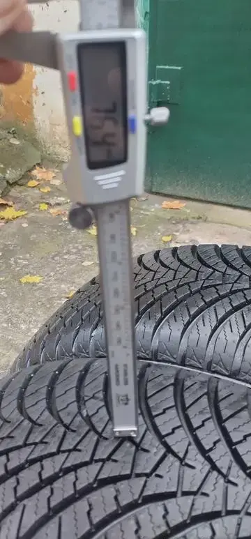 Зимние шины FALKEN 205/55 R16 (2 шт.)