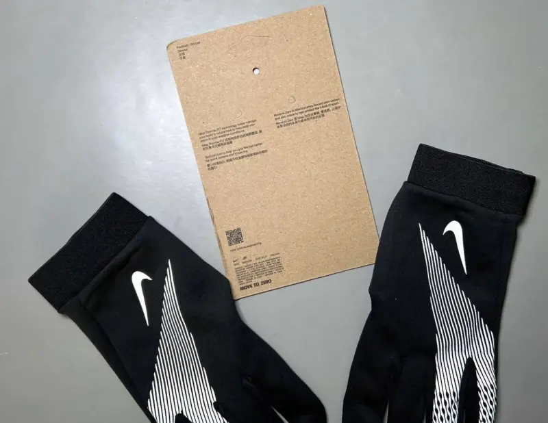 Зимние перчатки Nike