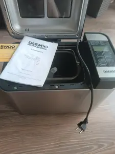 хлебопечка Daewoo.