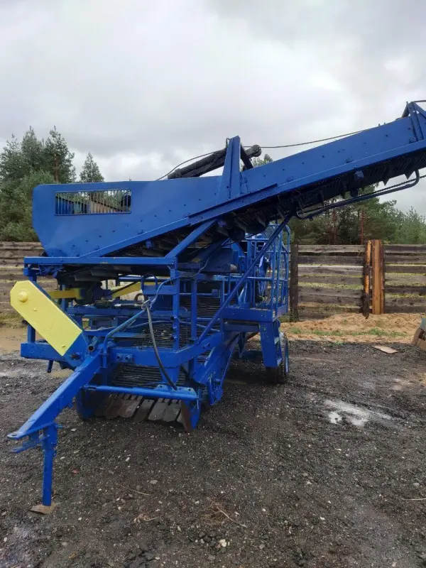 Комбайн картофельный