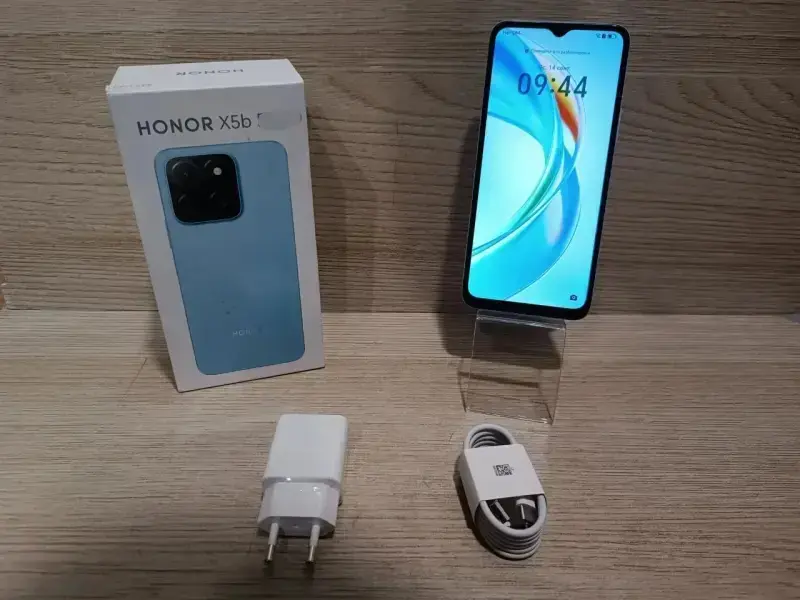 Телефон HONOR X5b 4GB/64GB