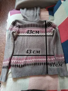 Свитер женский