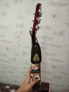 Акустическая гитара