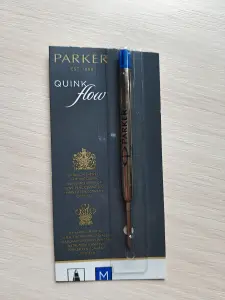 Шариковая ручка Parker + стержень